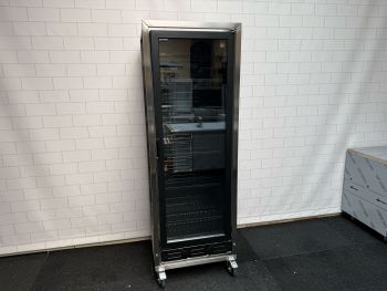 Glasdeurkoelkast in verrijdbaar frame