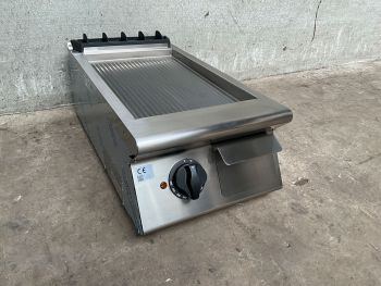 Mareno elektrische bakplaat met geribbelde plaat